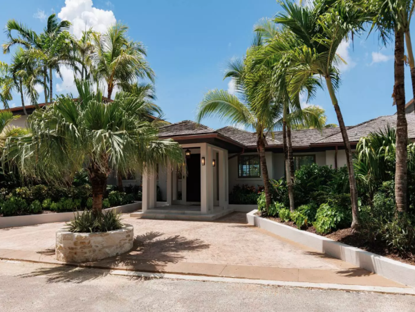 Experience Luxury Five Bedroom Retreat - Your Bohemian Escape in Nassau
